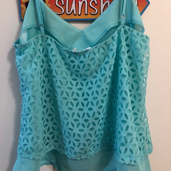 Lush Mint Crop | Cropped Top - Picture 3 of 7